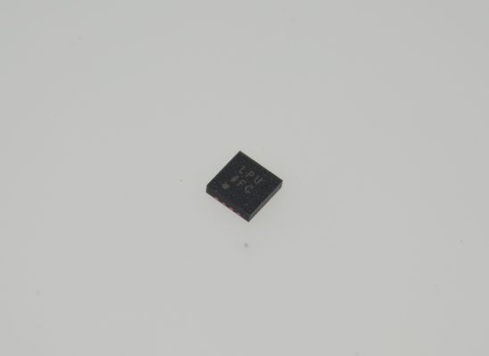 ADM7170ACPZ-3.3-R7 3.3V 2A LDO регулятор 1.8-6.5V Вход 1μV RMS Шум 75dB PSRR LFCSP-8 -40°C до +125°C AEC-Q100