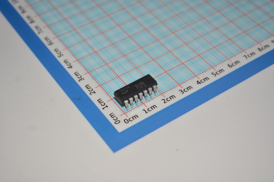 IR2110PBF Драйвер верхнего/нижнего плеча с напряжением 600 В, пиковый выходной ток 2,5 А, питание 10 В - 20 В, переключение 120 нс, защита от пониженного напряжения и компактный корпус PDIP
