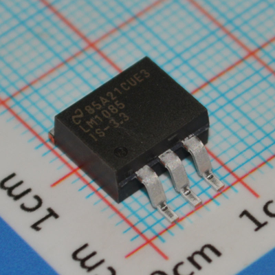 LM1085ISX-3.3 3,3 В Фиксированный Выход 3A Низкий Выход (1,5 В) Термическая и Токовая Защита Корпус TO-263 4,75 В - 15 В Вход Быстрый Отклик Промышленная Температура (-40°C до +125°C)