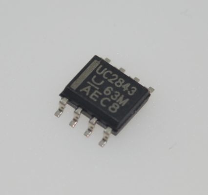 UC2843D8TR Контроллер PWM текущего режима с работой 500 кГц 8.4V/7.9V UVLO 50mA Тотем-полевой выход Внутренний обрезный диапазон низкого запуска и рабочего тока в SOIC-8