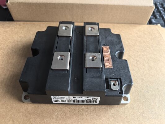 FZ2400R17HP4B2 1700V 2400A HiPerFET 4 IGBT Модуль Высокая плотность мощности Низкий Vce ((sat) Быстрое переключение высокой частоты Robust SOA Для промышленных приводов и UPS