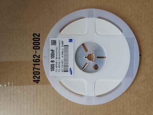 Миниатюрный 0402 X5R MLCC 0.1μF Высокая емкость 16V Степень высокой частоты Стабильность Низкий ESR Соответствует требованиям RoHS Высокая надежность для расширенного разъединения и фильтрации в компактной электронике