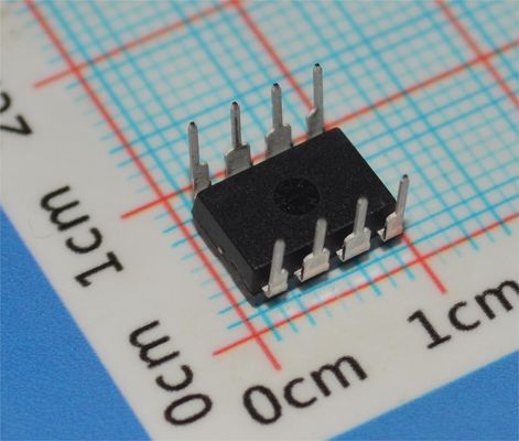 AD820AN 5MHz Precision Op Amp, ±18V питание, 3mV офсет, 1μA Bias Current, DIP-8, от -40°C до +85°C