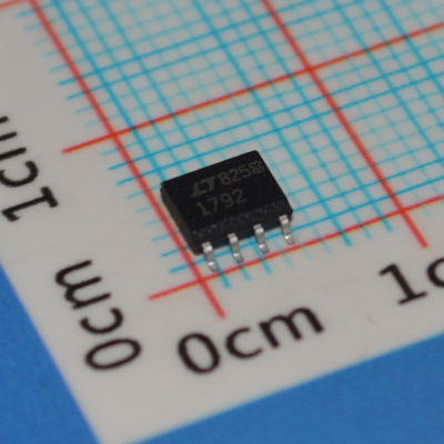 LT1792CS8 1,5A стабилизатор с низким падением напряжения 3,3 В / 5 В / регулируемый, падение напряжения 1 В, точность ±1%, SO-8, от -40°C до +125°C, низкий уровень шума
