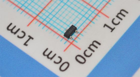 SI2333DDS-T1-GE3 20 В P-канальный MOSFET 4,1 А непрерывный ток 0,045 Ом Rds(on) 1,8 В логический уровень управления TO-236-3 SC-59 SOT-23-3 -55°C до +150°C AEC-Q101 квалифицирован