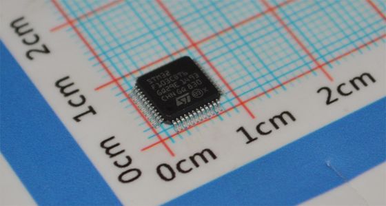STM32F103CBT6 72 МГц микроконтроллер Cortex-M3, 128 КБ Flash, 20 КБ RAM, 2x12-битных АЦП, 3xUSART, USB/CAN, LQFP-48, 2.0-3.6 В, от -40°C до +85°C, промышленный класс производительности