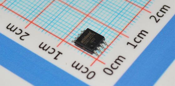W25Q32JVSSIQ 32 Мбит SPI Flash 104 МГц Тактовая частота 100K циклов стирания SOIC-8 2.7-3.6 В -40°C до +85°C