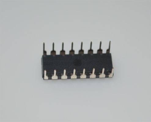 UC2846N Контроллер PWM текущего режима 500kHz, 8-40V Ввод 1A Тотемный столб DIP-16 -40°C до +85°C