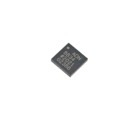 ADN8834ACPZ-R7 3A TEC Контроллер ±2.5°C Стабильность 2.7-5.5В Питание I2C Интерфейс LFCSP-32 -40°C до +85°C