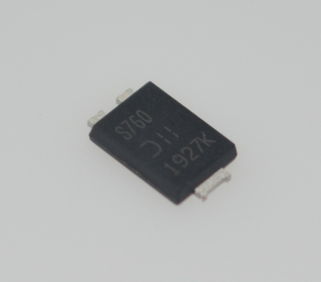 PDS760-13 760W Высокая плотность мощности, выход 12В/63А, пиковый КПД 93%, активный PFC, компактный размер 1U, полная защита (OVP/OCP/SCP), работа от -40°C до +70°C, идеально подходит для промышленных и телекоммуникационных систем