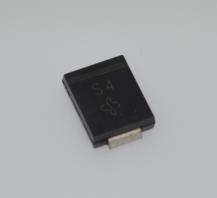 1N5819 Диод Шоттки 1A/40V, низкое прямое напряжение (0.6V), быстрое переключение, высокая эффективность, низкие потери мощности, корпус DO-41, диапазон температур -65°C до +125°C. Идеально подходит для защиты от полярности и DC-DC преобразователей.