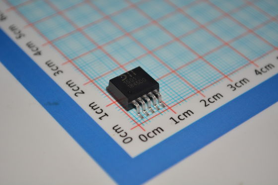 AP1501-K5G-13 5В/3A понижающий преобразователь с входным напряжением 4.5-40В, КПД 90%, низкий ток покоя, тепловое отключение, частота 500 кГц и корпус SOT-23