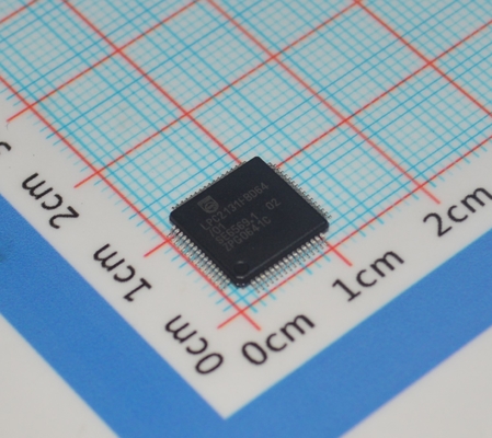 LPC2131FBD64/01,15 ARM7 MCU 32-битный RISC Core 64KB Flash 16KB RAM 60MHz Скорость USB 2.0 2x UART 64-LQFP -40°C до +85°C Промышленный класс