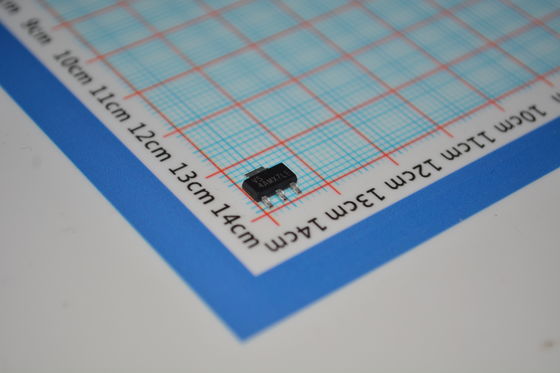 TLV1117LV25DCYR: LDO с фиксированным выходным напряжением 2,5 В и током 1 А, низким падением напряжения (макс. 1,1 В), высоким PSRR (65 дБ), точностью 1%, стабильный с керамическими конденсаторами, защита от перегрузки по току/тепловая защита в корпусе SOT-223