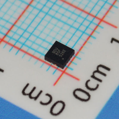 TPS61027DRCR 5V 1.2A Boost Converter с 95% эффективностью 2.7-12V Ввод 1.2MHz Частота режима энергосбережения Внутренний переключатель Мягкий старт и тепловое отключение в 10-контактном пакете VSON