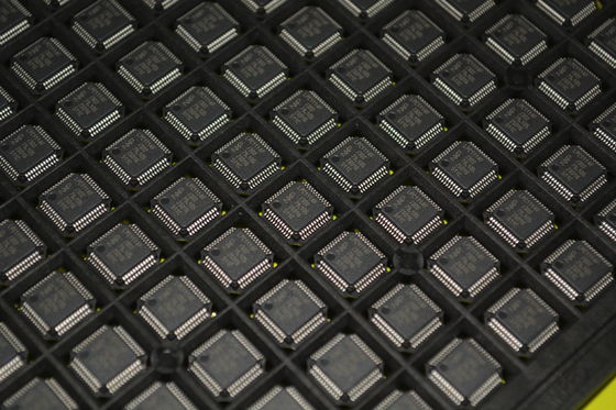 LPC1114FBD48/302 ARM Cortex-M0 32-разрядный микроконтроллер 50 МГц, 32 КБ Flash, 8 КБ SRAM, 12-битный АЦП, 42 GPIO, UART/SPI/I2C, низкое энергопотребление < 1 мкА в режиме глубокого сна