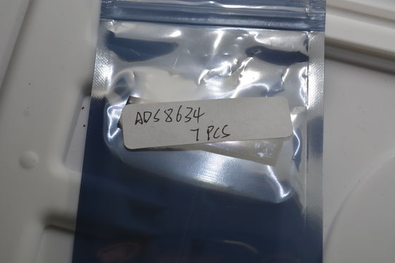 Прецизионный АЦП ADS8634SRGER с разрешением 16 бит, 4-канальным входом, сверхнизким энергопотреблением, SPI-связью, питанием 2.7-5.5 В, встроенным опорным напряжением, компактным корпусом 24-QFN для промышленных применений