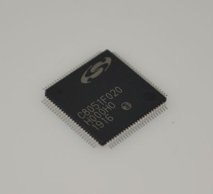 C8051F020-GQR высокоскоростной 25 MIPS 8052 Core 64KB Встроенная система Flash 4.5KB оперативная память 12-битный ADC двойной 12-битный DAC 64-контактный LQFP Industrial Temp Range Обширный периферийный комплект