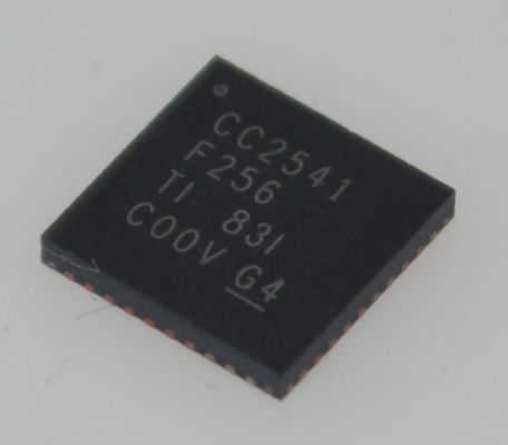 CC2541F256RHAR Bluetooth 4.0 Low Energy SoC, 256 КБ Flash, 8 КБ RAM, мощный 8051 MCU, интегрированный RF-трансивер, сверхнизкое энергопотребление, полный стек Bluetooth, расширенный интерфейс датчиков, идеально подходит для IoT/носимых устройств