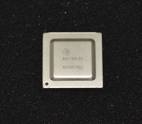 ADC12DL3200ACF RF-Sampling ADC 12-битный разрешение двойной 3.2GSPS каналы 6.4GBaud Rate JESD204B Интерфейс Многополосная работа сверхнизкой мощности Широкая аналоговая полоса пропускания интегрированная цифровая конверсия вниз