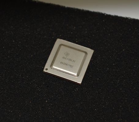 ADC12DL3200ACF RF-Sampling ADC 12-битный разрешение двойной 3.2GSPS каналы 6.4GBaud Rate JESD204B Интерфейс Многополосная работа сверхнизкой мощности Широкая аналоговая полоса пропускания интегрированная цифровая конверсия вниз