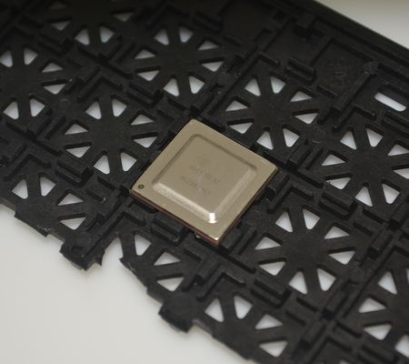 ADC12DL3200ACF RF-Sampling ADC 12-битный разрешение двойной 3.2GSPS каналы 6.4GBaud Rate JESD204B Интерфейс Многополосная работа сверхнизкой мощности Широкая аналоговая полоса пропускания интегрированная цифровая конверсия вниз