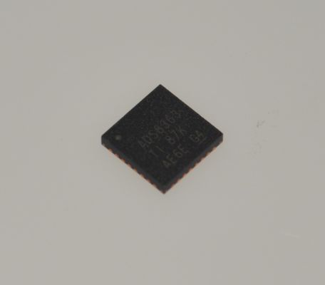 ADS8363SRHBR АЦП 16-разрядное разрешение, пропускная способность 500kSPS, 6-канальное одновременное измерение, низкое энергопотребление (85 мВт), параллельный интерфейс, биполярный вход ±2,5 В, внутренний источник опорного напряжения, 64-выводной корпус QFP