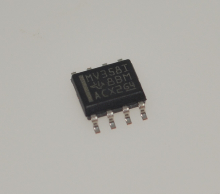 LMV358IDR Двухканальный операционный усилитель низкого напряжения с выходом Rail-to-Rail, полоса пропускания 1 МГц, смещение 1 мВ, работа от 2,7 до 5,5 В, микромощность (0,1 мА), CMOS вход, корпус SOIC-8, от -40°C до +125°C