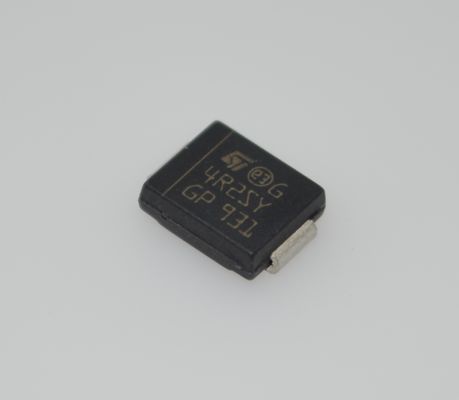 Сверхбыстрый 75нс STTH4R02SY 4A 200В силовой выпрямитель, очень низкое Vf и Qrr, работа при высоких температурах, соответствие AEC-Q101, безгалогенный, ESD-защищенный, прочный корпус DPAK