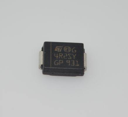 Сверхбыстрый 75нс STTH4R02SY 4A 200В силовой выпрямитель, очень низкое Vf и Qrr, работа при высоких температурах, соответствие AEC-Q101, безгалогенный, ESD-защищенный, прочный корпус DPAK