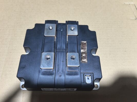 FD1200R17HP4-K_B2 1700V/1200A IGBT Модуль Пресс-Фит Технология Низкий VCE ((sat) Высокая скорость переключения низкие потери Изолированная основательная пластина NTC датчик промышленного класса для тяги и тяжелых приводов