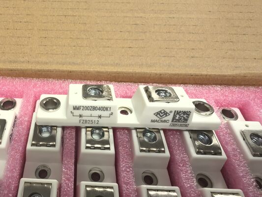 MMF200ZB040DK1 Модуль питания 200A SiC MOSFET 400V Низкий Rds ((on) 1,6mΩ Высокая эффективность Высокая скорость переключения Автомобильный класс жидкость охлажденная для инверторов тяги xEV