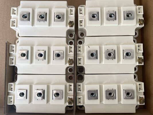 SKM400GAR12E4 1200V 400A IGBT модуль, низкое Vce(sat), высокая устойчивость к короткому замыканию, низкие потери при переключении, высокая изоляция, промышленный класс, для солнечных инверторов и мощных ИБП