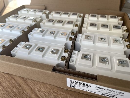 SKM400GB12E4 1200V 400A IGBT модуль, низкое Vce(sat), высокая устойчивость к короткому замыканию, низкие потери при переключении, высокая изоляция, промышленный класс, для приводов двигателей и промышленных ИБП