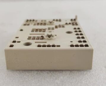 35ACC12F4V1 12V 3.5A Транзистор PNP для автомобилей с низким VCE (sat) 250mV Высокий приток тока SOT-223 Пакет AEC-Q101 Квалифицирован для переключения нагрузки и управления двигателем в транспортных средствах