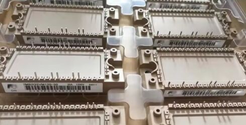 FP25R12KT4 B11 1200V 25A PIM IGBT Модуль с низкой потерей переключения TrenchStop IGBT4 Интегрированный NTC Изолированная медная основополагающая плита 150°C Операция PressFIT Технология для моторных приводов