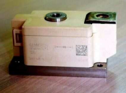 SKKE600/16 1600В 600А Одиночный диодный модуль Ультранизкое прямое падение напряжения 1.5В Высокий импульсный ток 22кА SEMIPACK4 Изолированное основание Отличная теплопередача Высокая надежность Сертификация UL для выпрямителей и сварочного оборудования