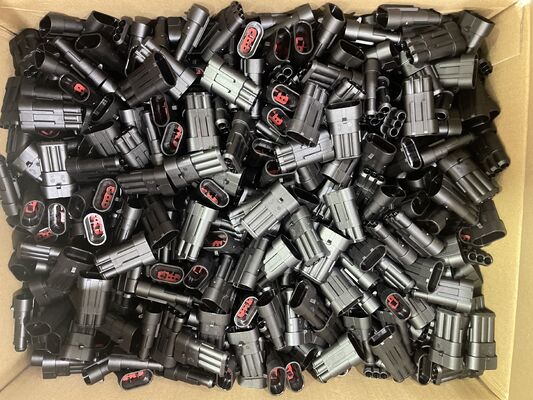 282105-1 3 Положение 5,0 мм проходная прямая к панели заголовка вертикальная через отверстие обтянутое фрикционное блокировка поляризованный 9A рейтинг для источников питания и промышленного управления