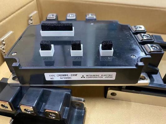 CM200RL-24NF 1200В 200А Двухканальный IGBT-модуль Низкое VCE(sat) Высокая устойчивость к короткому замыканию Низкие потери при переключении Для промышленных приводов двигателей и мощных ИБП