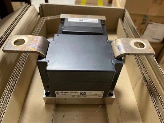 DZ1070N22K 2200В 1070А HiPak IGBT модуль Низкое VCE(sat) Высокая устойчивость к короткому замыканию Низкие потери при переключении Технология прессовой посадки Для HVDC и мощных тяговых приводов